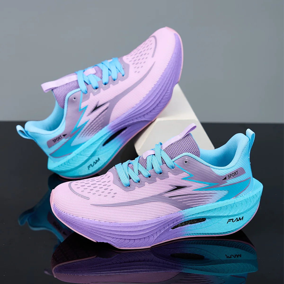 Men/Women Sports Running Shoes Breathable Lightweight Nonskid Sneakers