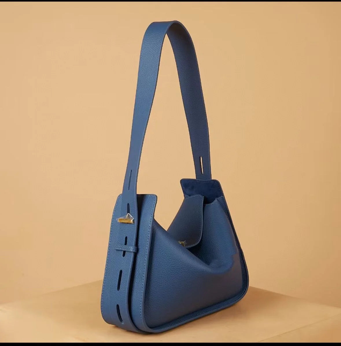 New Genuine Leather Luxury Designer Women Shoulder/Crossbody  Bags
