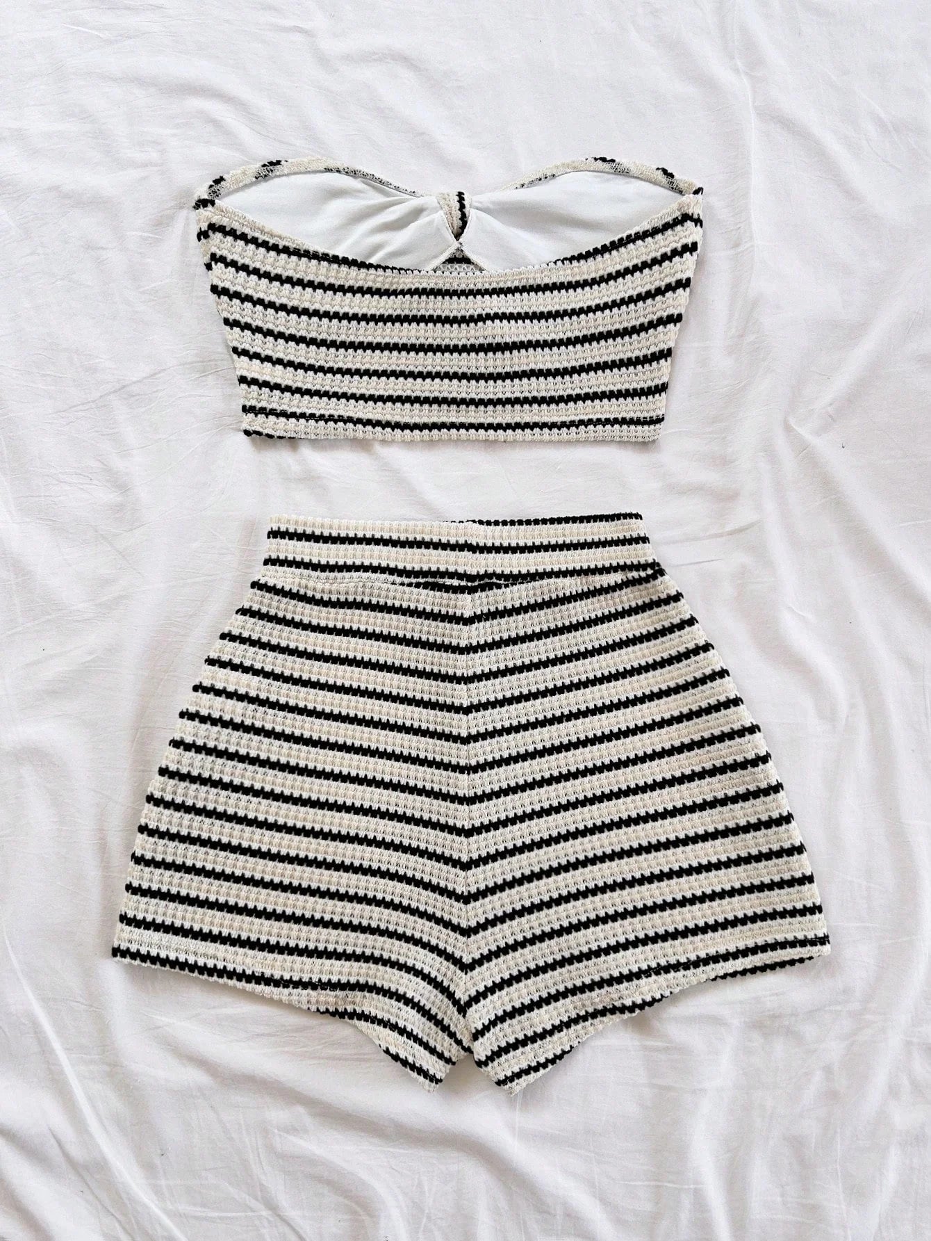 Elegant 2-Piece Fashion Striped Set with Butterfly