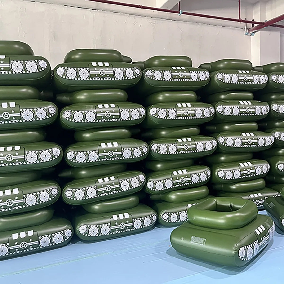 PVC inflatable tank with water gun spray